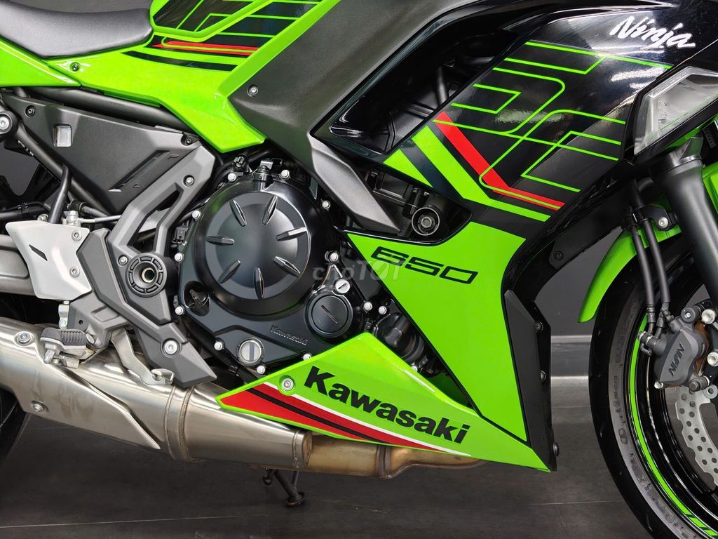 NINJA 650 CHẠY LƯỚT 41KM BẢO HÀNH 02 NĂM CHƯA ĐKBS. Mua bán Xe máy tại Quận Tây Hồ Hà Nội được đăng bởi Tu Phamanh hình 4
