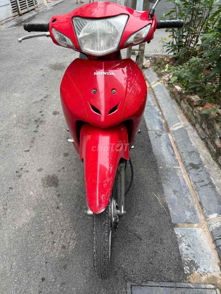 e bán wawe a màu đỏ máy ngon sẵn đi lâu dài ạ. Mua bán Xe máy tại Quận Long Biên Hà Nội được đăng bởi Nguyen Chung hình 2