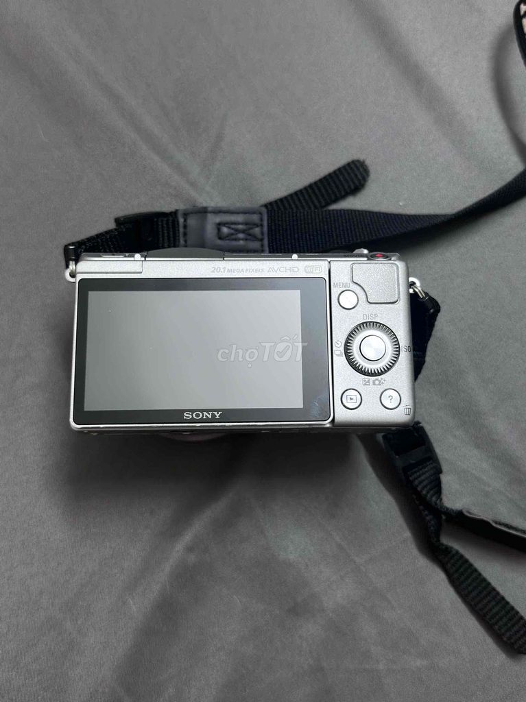 Máy ảnh Sony a5000 Bạc kèm phụ kiện. Mua bán Máy ảnh, Máy quay tại Thành phố Biên Hòa Đồng Nai được đăng bởi Bách Cao hình 1