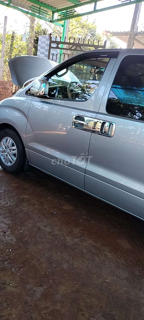 Hyundai Starex 2017 9 chỗ 138266 km. Mua bán Ô tô tại Huyện Krông Búk Đắk Lắk được đăng bởi Thuan Dinh hình 4