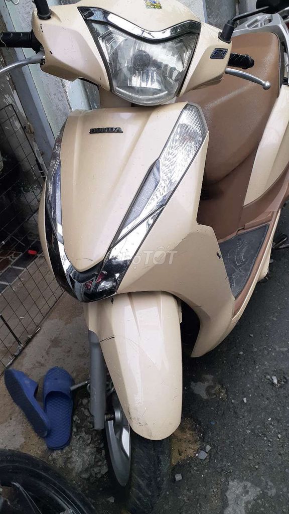 Honda Lead 2014 Vàng kem