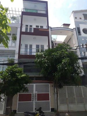 Mặt tiền đường số 7 KDC Bình Phú ngay metro