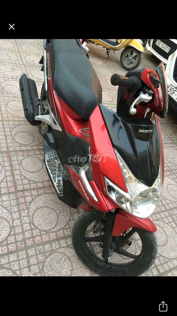 Honda Air Blade 2025 красный
