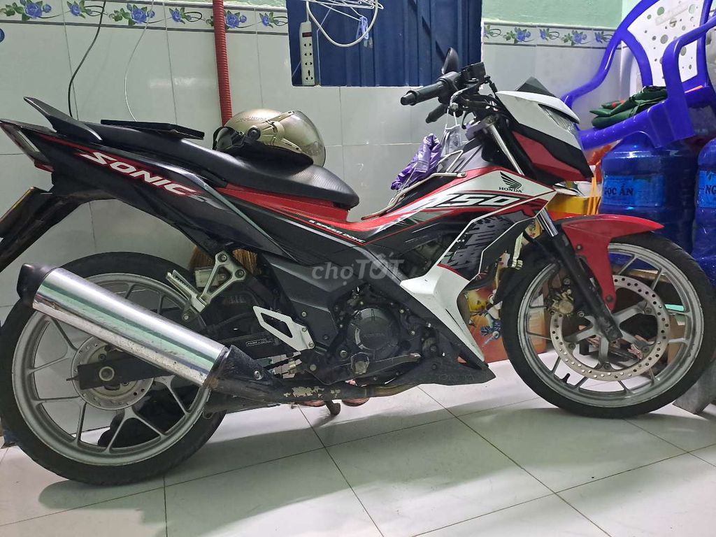 Honda Sonic 2019 Đỏ đen trắng. Mua bán Xe máy tại Huyện Hóc Môn Tp Hồ Chí Minh được đăng bởi Quan Vinh hình 1