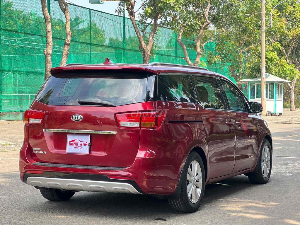Kia Sedona 2016 3.3L GATH - 80000 km. Mua bán Ô tô tại Thành phố Dĩ An Bình Dương được đăng bởi Dương hình 7