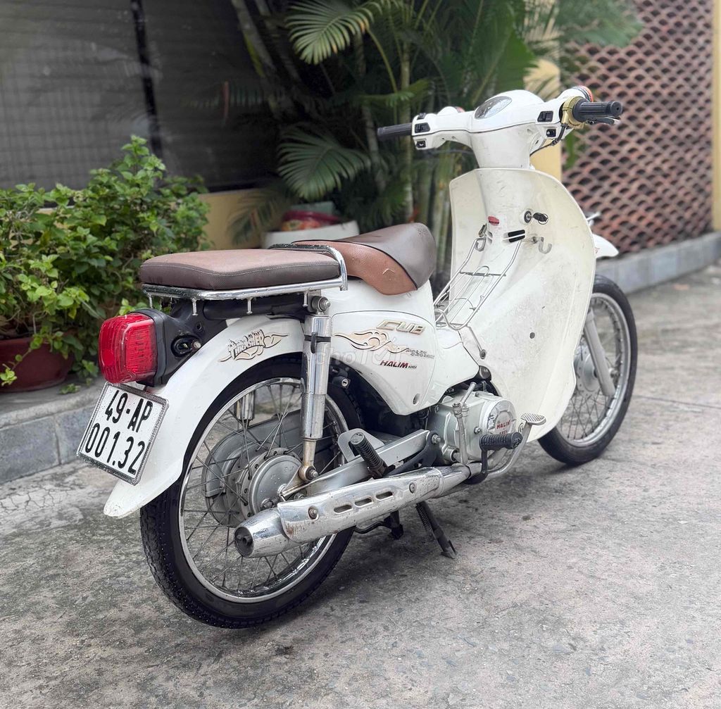 Honda Cub 50cc 2019, ровный пластик, тихо работает, номер Ламдонг