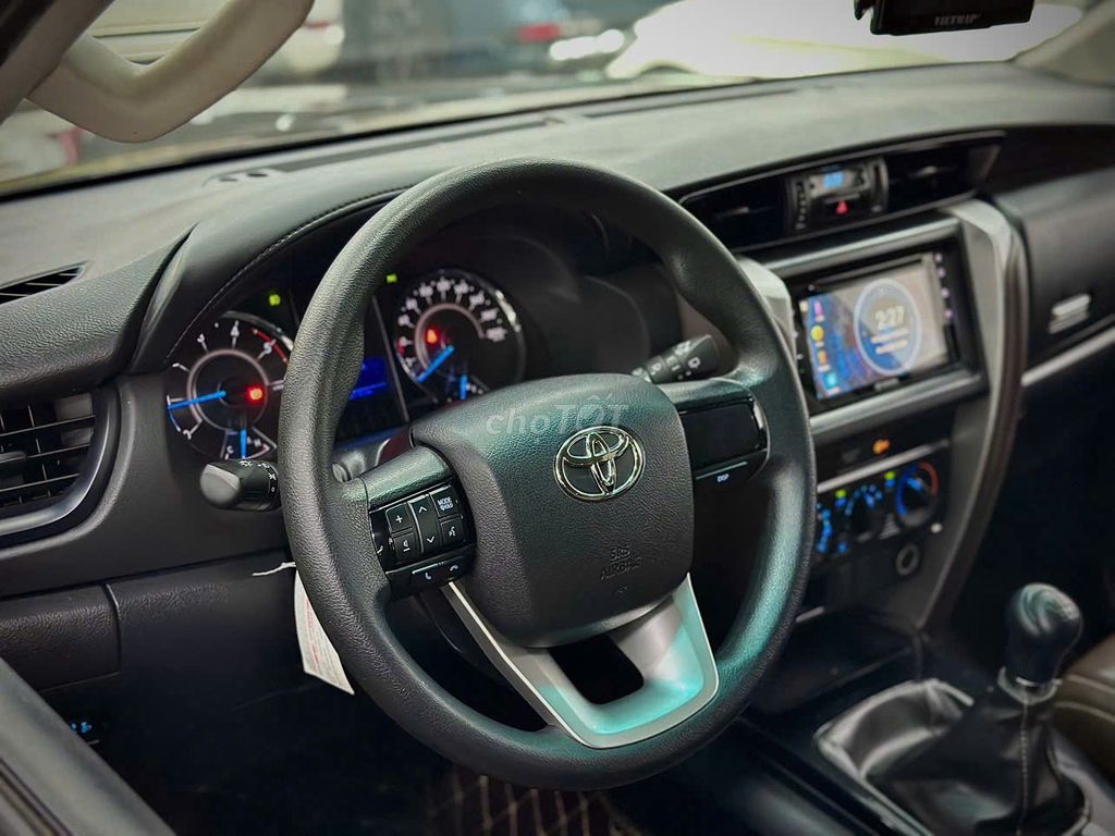 Toyota Fortuner 2020 2.4G 4x2 MT - 20,000 km 1 chủ. Mua bán Ô tô tại Thành phố Thủ Đức Tp Hồ Chí Minh được đăng bởi Đức Tứ Bánh hình 9