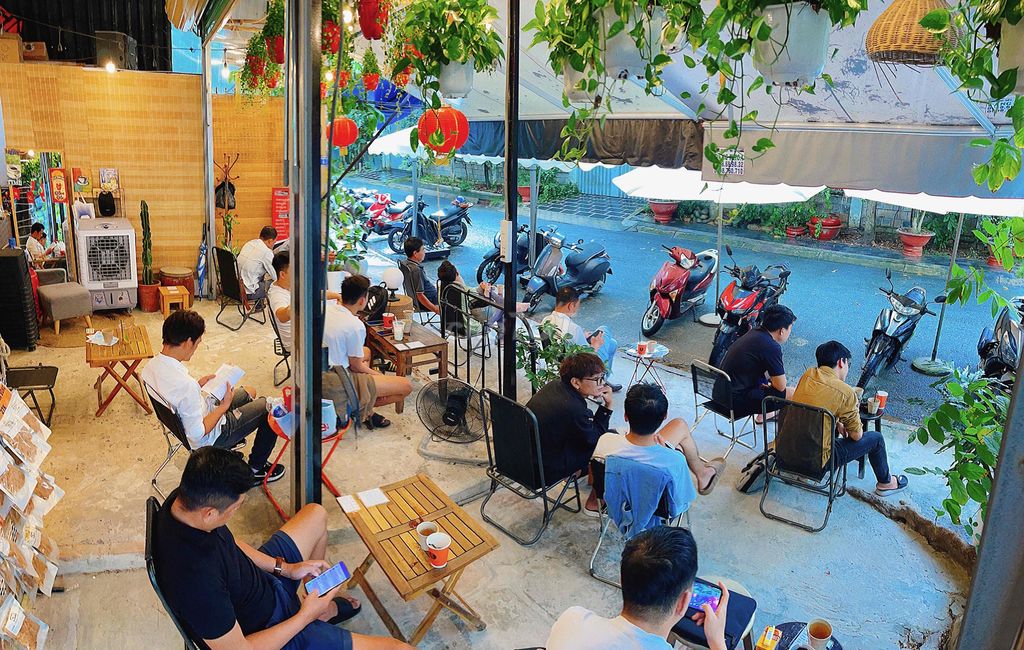 SANG NHƯỢNG QUÁN CAFE GÓC 2 MẶT TIỀN