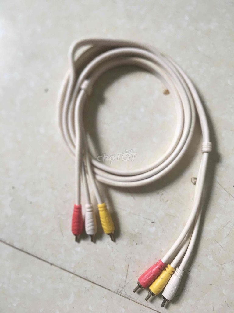 Dây AV Trắng 2m Mới 100%. Mua bán Phụ kiện (Màn hình, Chuột...) tại Thành phố Buôn Ma Thuột Đắk Lắk được đăng bởi main nhà thờ và Gia đình hình 1