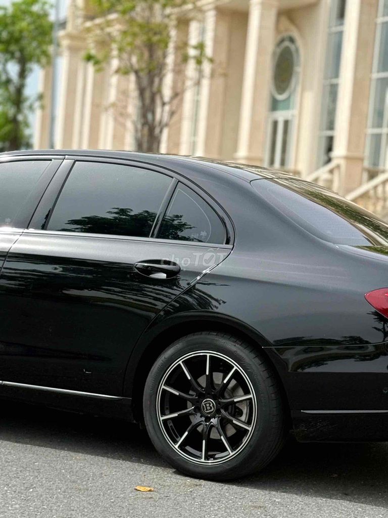 Mercedes Benz E Class 2016 E200 - 85000 km. Mua bán Ô tô tại Quận Bình Thạnh Tp Hồ Chí Minh được đăng bởi Phi Trần hình 11