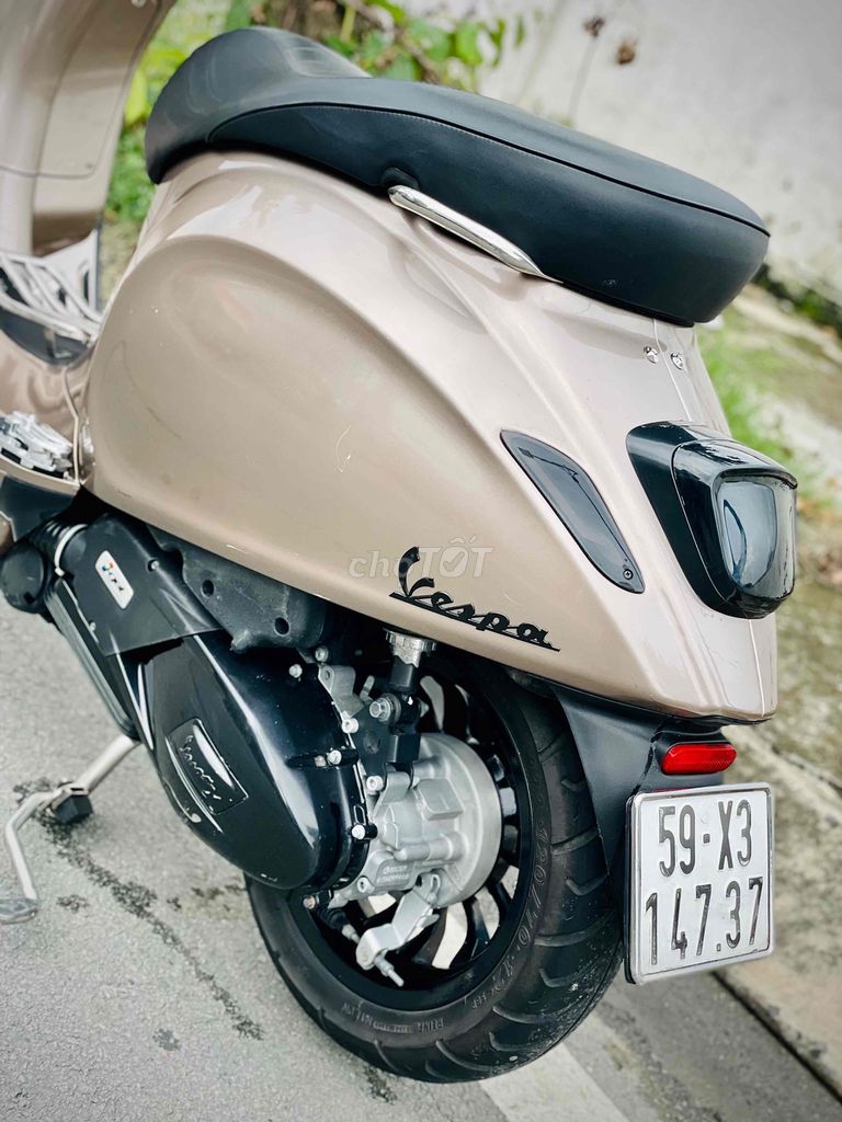 Vespa 2016 iget ABS chính chủ. Mua bán Xe máy tại Huyện Hóc Môn Tp Hồ Chí Minh được đăng bởi Hoài Việt hình 3