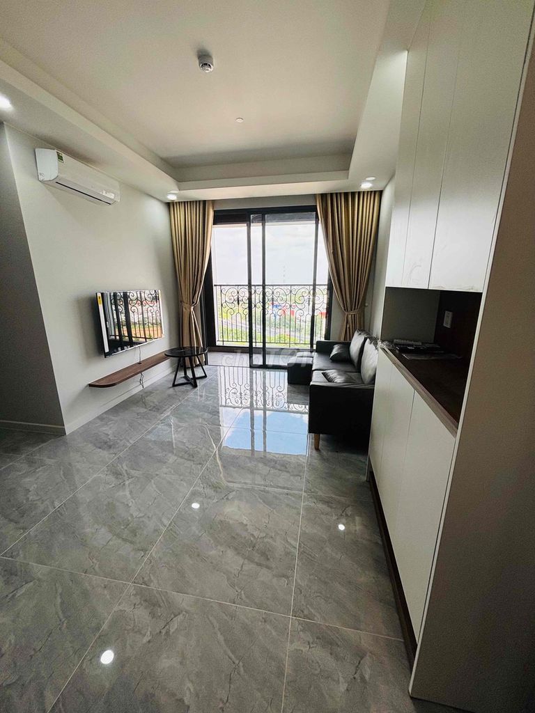 Bán căn góc 2 phòng ngủ hướng đông nam 70m2