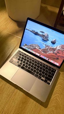 Apple MacBook Air M1 mua 2023