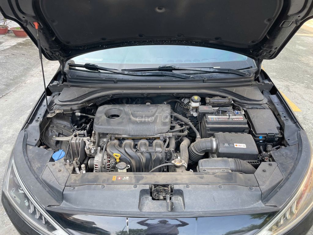 Hyundai Elantra 2019 1.6 AT - 100000 km. Mua bán Ô tô tại Thành phố Dĩ An Bình Dương được đăng bởi Siêu Thị Ô Tô Bình Dương  hình 9
