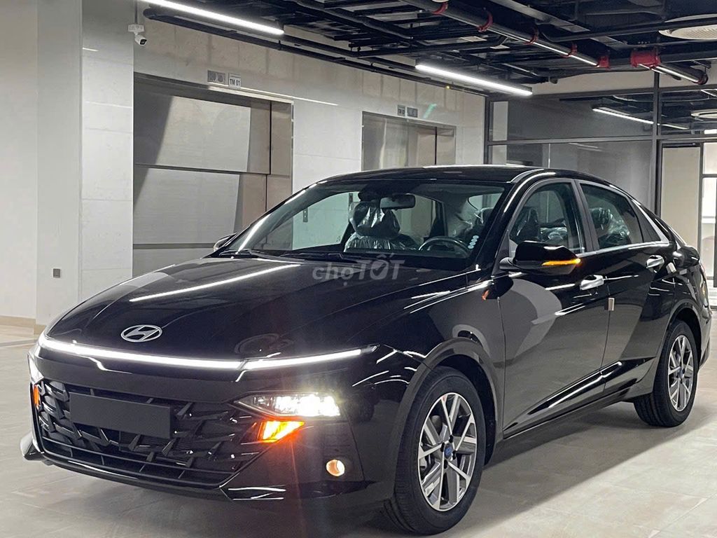 Hyundai Accent 2025 Cao cấp 1.5 AT. Mua bán Ô tô tại Quận Hoàng Mai Hà Nội được đăng bởi Em Mạnh Hyundai Đông Đô hình 1