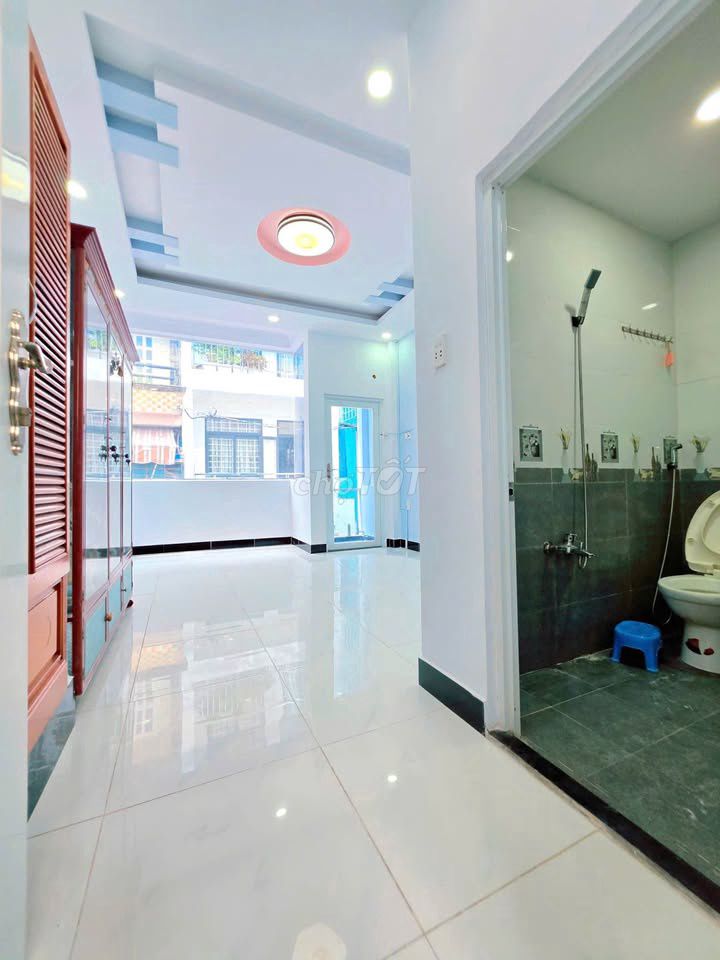 Nhà ở quận 8 - Đường Bông Sao - Hẻm xe hơi