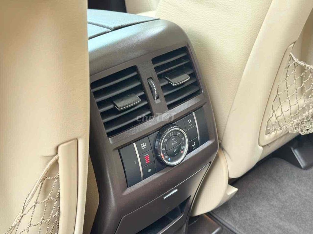 Mercedes Benz GLE 400 4Matic đen/kem 2016. Mua bán Ô tô tại Quận Long Biên Hà Nội được đăng bởi Trang Gala hình 11