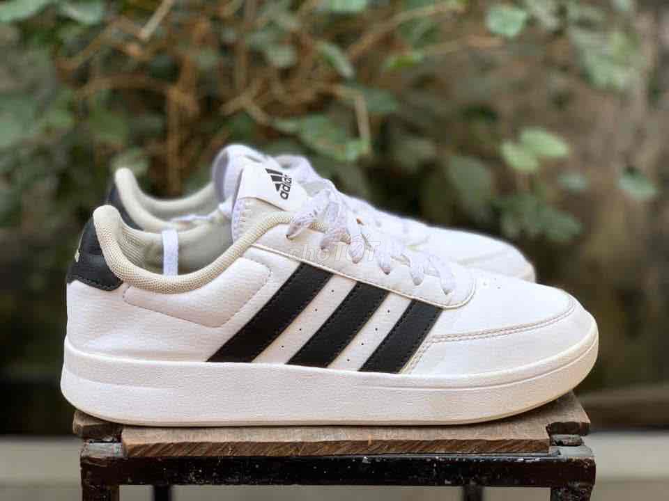 Adidas chính hãng Sz 42 Đi học đi lm, đi chơi… Sal