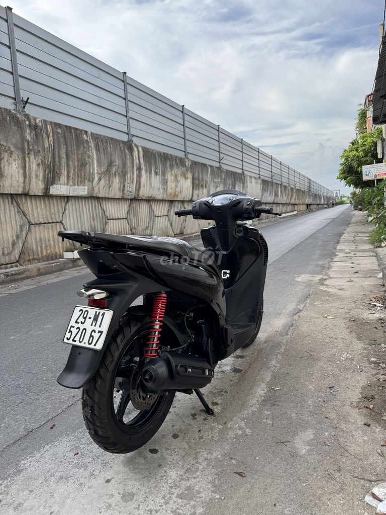 Bán xe SH 2016 mới spa độ đèn tại Hà Nội. Mua bán Xe máy tại Huyện Thanh Trì Hà Nội được đăng bởi Ninh Tran hình 1