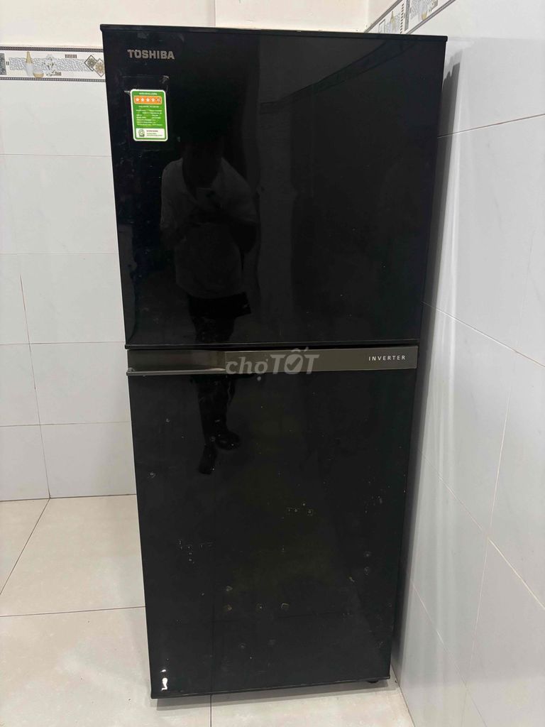 Tủ lạnh Toshiba Inverter Đen. Mua bán Tủ lạnh tại Quận Tân Bình Tp Hồ Chí Minh được đăng bởi Hồ Quốc Việt hình 1