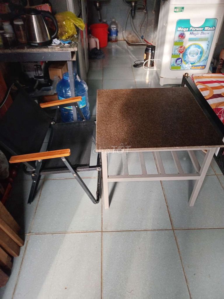 Bộ bàn ghế Gỗ Kim loại Đen Nâu. Mua bán Bàn ghế tại Thành phố Buôn Ma Thuột Đắk Lắk được đăng bởi Văn Ân hình 1