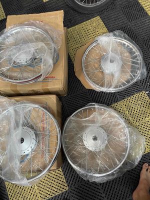 Bánh xe Honda. Mua bán Phụ tùng xe tại Huyện Hóc Môn Tp Hồ Chí Minh được đăng bởi Anh Bắp