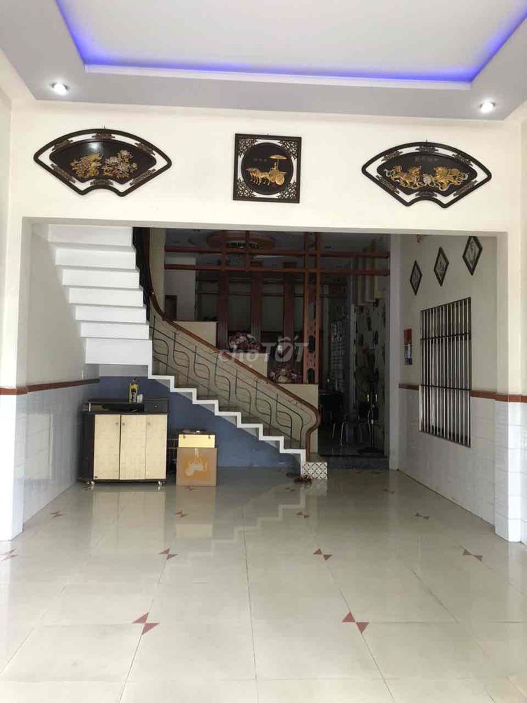 Nhà 3 tầng mặt tiền Trần Hưng Đạo