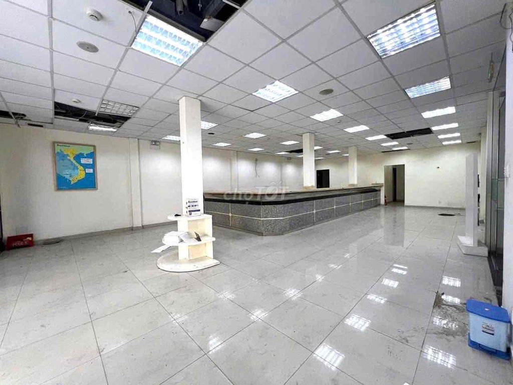Дом с фасадом 12x19м, 228кв.м, ул. Ngo Quyen, П. 8, Окр. 5