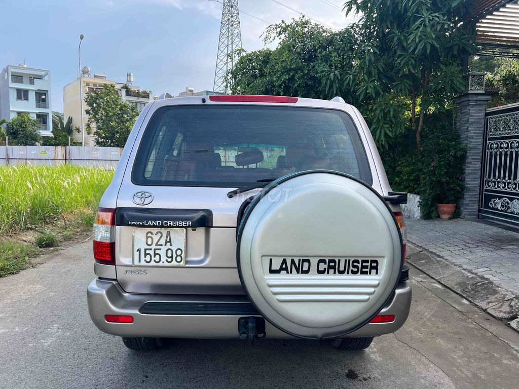 Золотой песочный номер Toyota Land Cruiser 2002