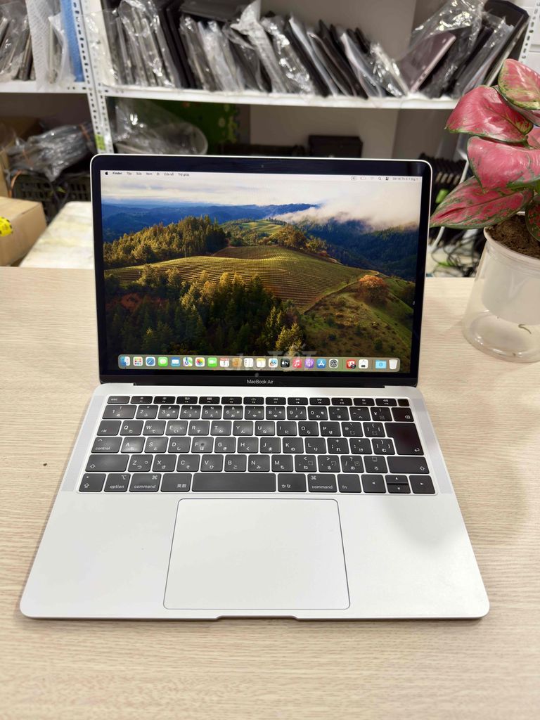 MacBook Air 2018 i5 RAM8 SSD 128GB+ Mouse Apple. Mua bán Laptop tại Quận Hai Bà Trưng Hà Nội được đăng bởi Akiba shop hình 1
