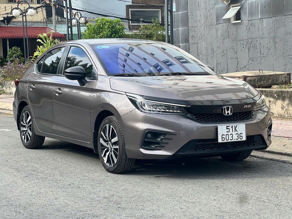 Honda City model 2023 RS - 7000 km mới tinh