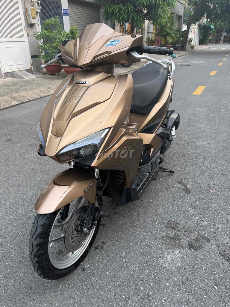Honda Air Blade 125 2016 Золотая бронза Bs City