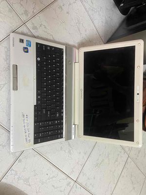 Laptop Tosiba i7-2630 - Ram 8GB - HDD 500GB