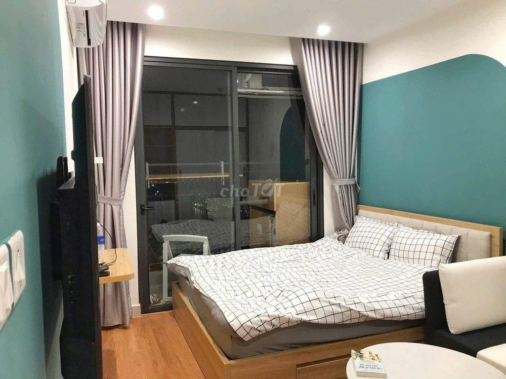 Студия с мебелью в Vinhomes Ocean Park