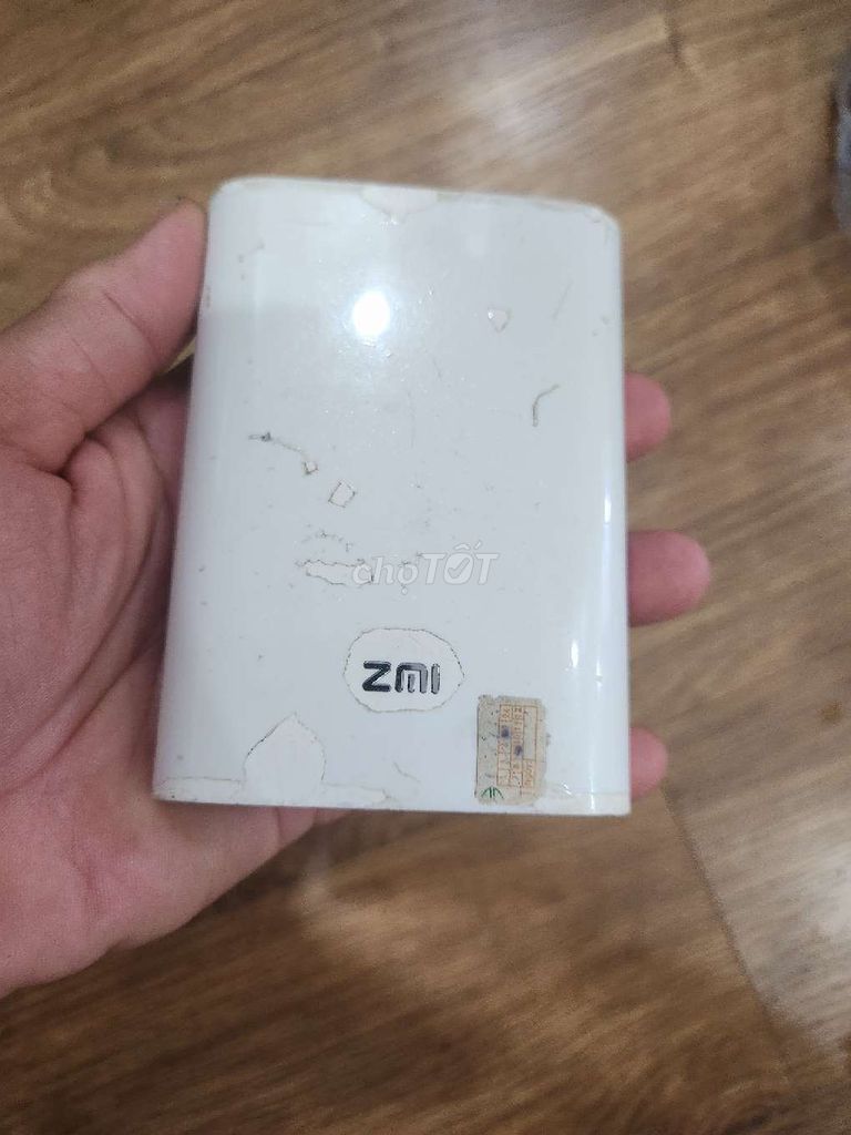 bộ phát wifi 4g kiêm pin dự phòng xiaomi 7800mah