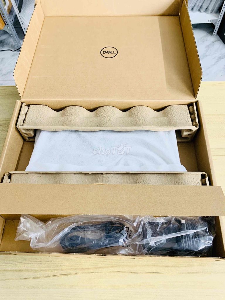 Dell Latitude 5440 i7-1365U fullbox/ 16G/256G/FHD. Mua bán Laptop tại Quận Thanh Xuân Hà Nội được đăng bởi Huy Lê hình 1