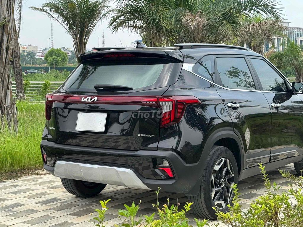 KIA Seltos Premium 2025 Черная 20 тыс. км ✅