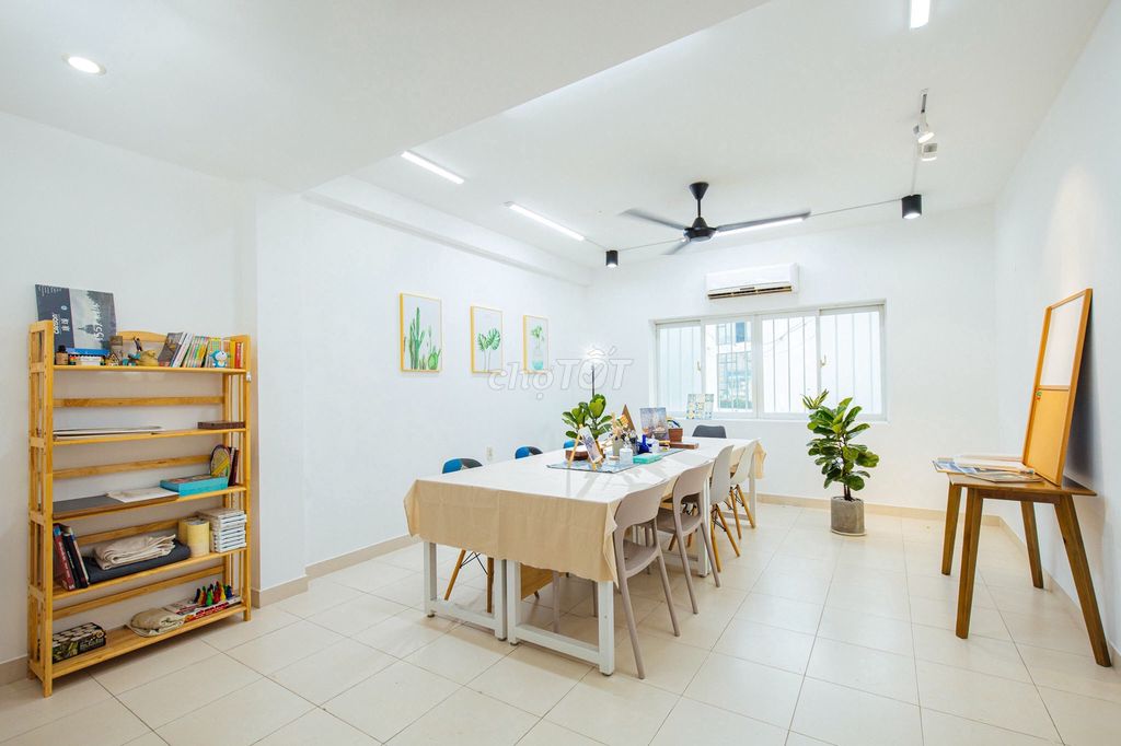 (Chính chủ) Cho thuê văn phòng 40m2 - Nguyễn Thị Minh Khai, Sài Gòn