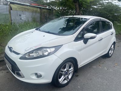 Ford Fiesta 1.6 Hatchback Trắng. Mua bán Ô tô tại Quận Hải Châu Đà Nẵng được đăng bởi Tên chưa cung cấp
