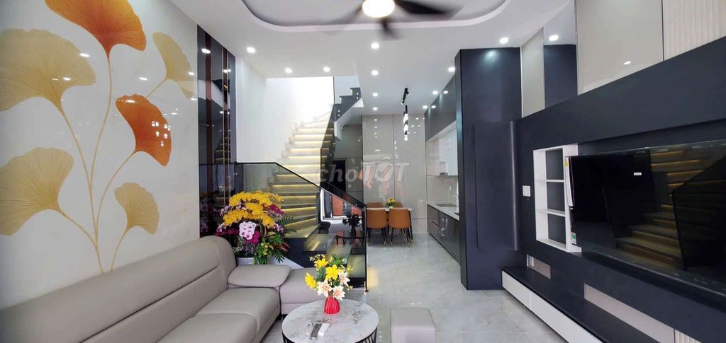 nhà kiệt nguyễn công hoan