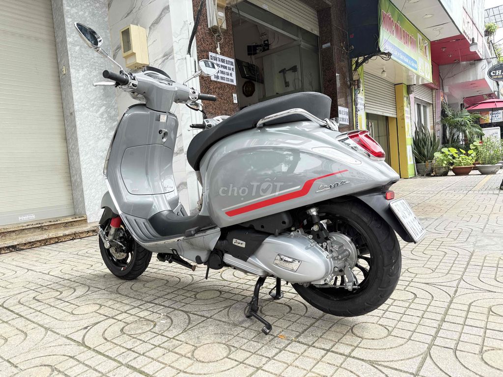 Piaggio Vespa Sprint 125 2022 Xám xi măng 4119 km. Mua bán Xe máy tại Quận Tân Phú Tp Hồ Chí Minh được đăng bởi trọng đức  hình 3