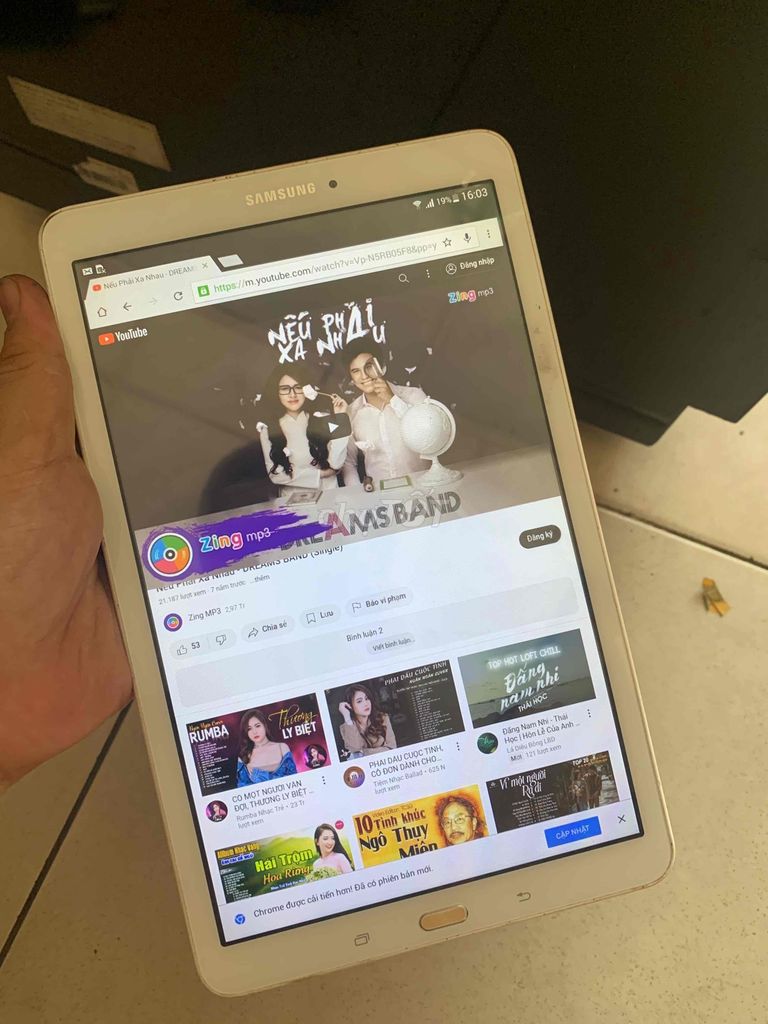 Samsung Tab E 9.6in có 4G - cho trẻ giải trí ok