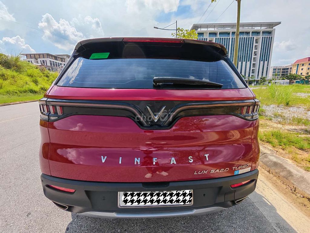 Vinfast Lux Sa2.0 2019 photo 2