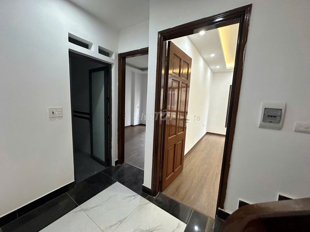 CHO THUÊ NHÀ 41m 4 Tầng + 1 Lửng 6PN - CHÍNH CHỦ