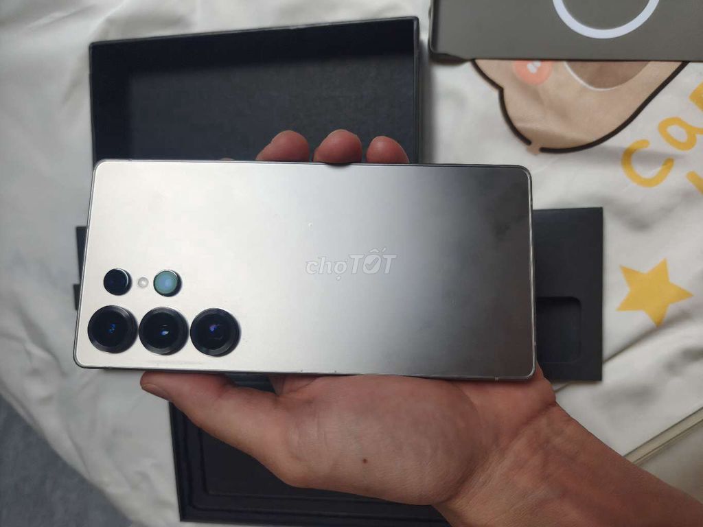 Samsung S25 Ultra Bạc Như mới. Mua bán Điện thoại tại Huyện Văn Giang Hưng Yên được đăng bởi Thiên Hà hình 1