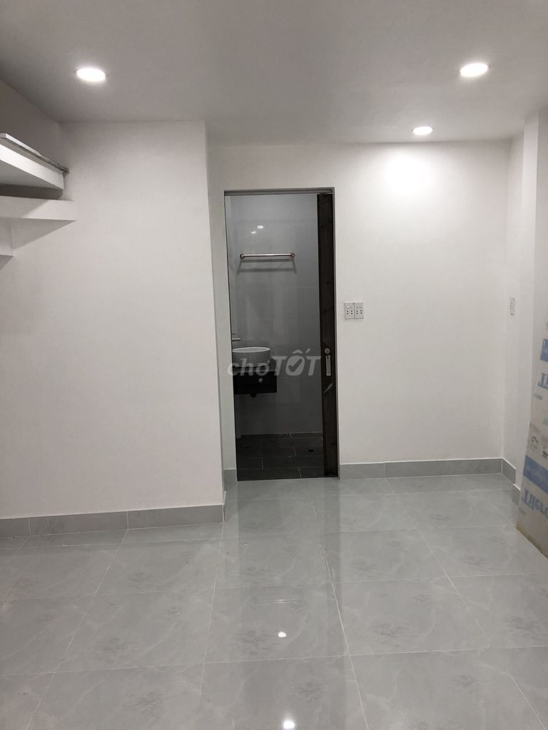 27tr -4 lầu, 5 ngủ ,3wc nhà đẹp trung tâm q3
