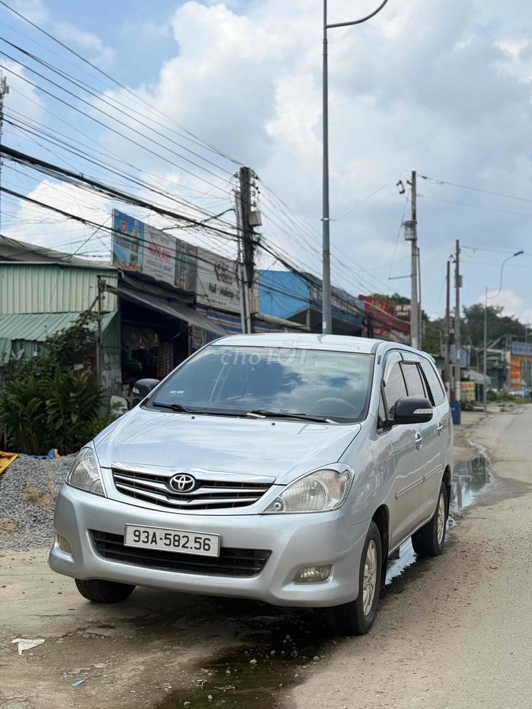 Cần bán Innova 2008 bản V số tự động xe gia đình. Mua bán Ô tô tại Thị xã Bến Cát Bình Dương được đăng bởi Xe Máy Thành Vinh hình 2