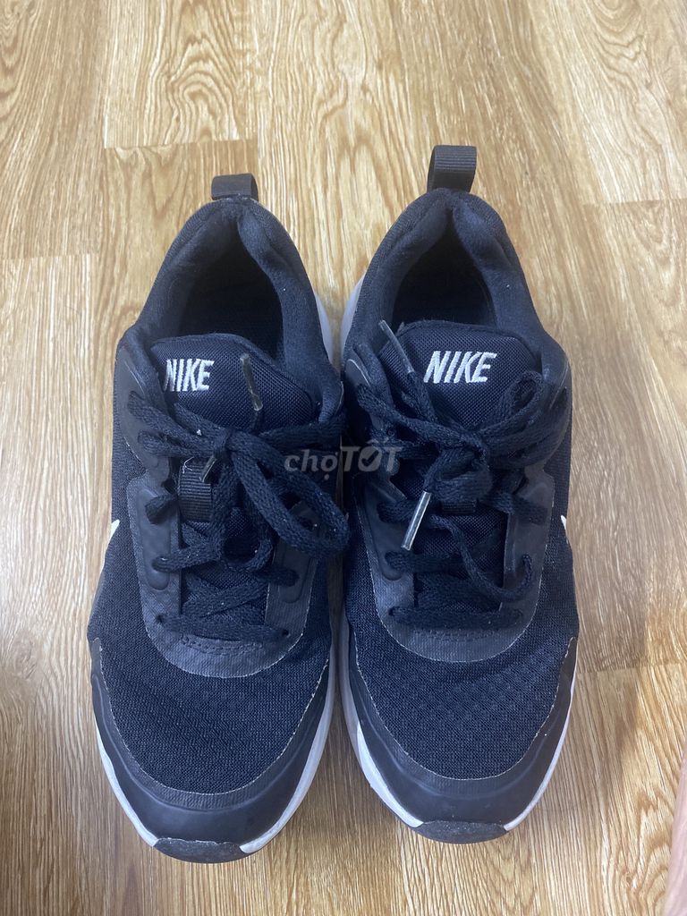Giày thể thao Nike Wearallday Nữ Đen/Trắng 36. Mua bán Giày dép tại Quận Cầu Giấy Hà Nội được đăng bởi Đồ Sinh Viên Pass Nhanh hình 1
