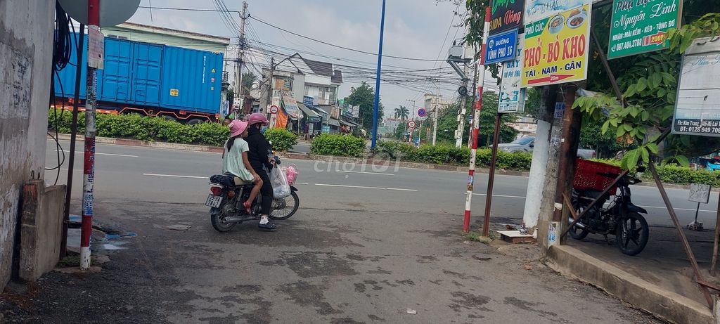 Mình chính chủ cho thuê nhà nguyên căn đường nhựa, 3 phòng