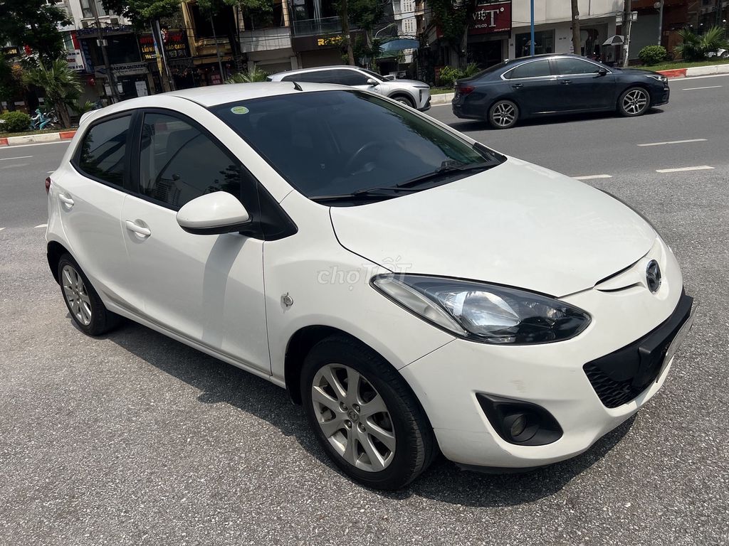Mazda 2 1.5L 2011 Белый Автомат 168000 км